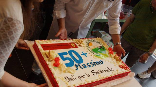 La torta del cinquantesimo di Massimo